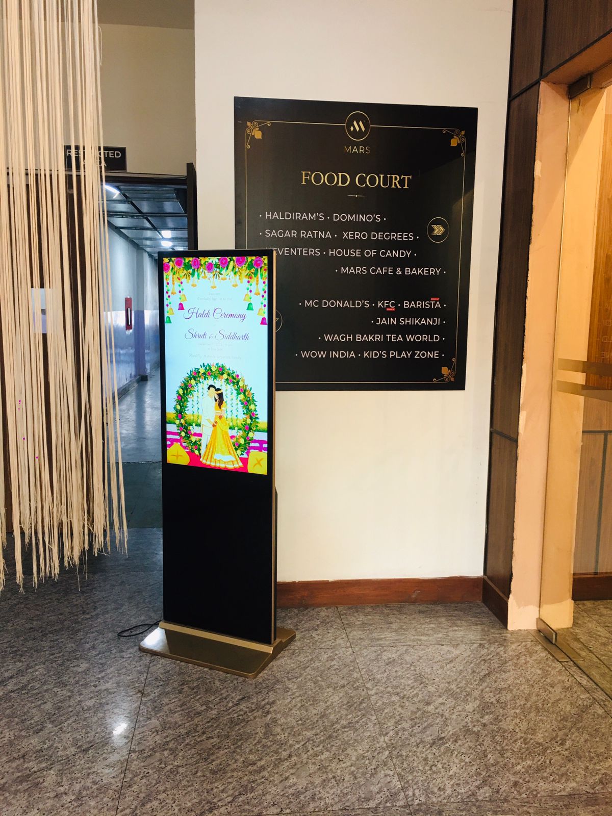Wayfinding digital standee at the MARS mall food court — Vertex Edges